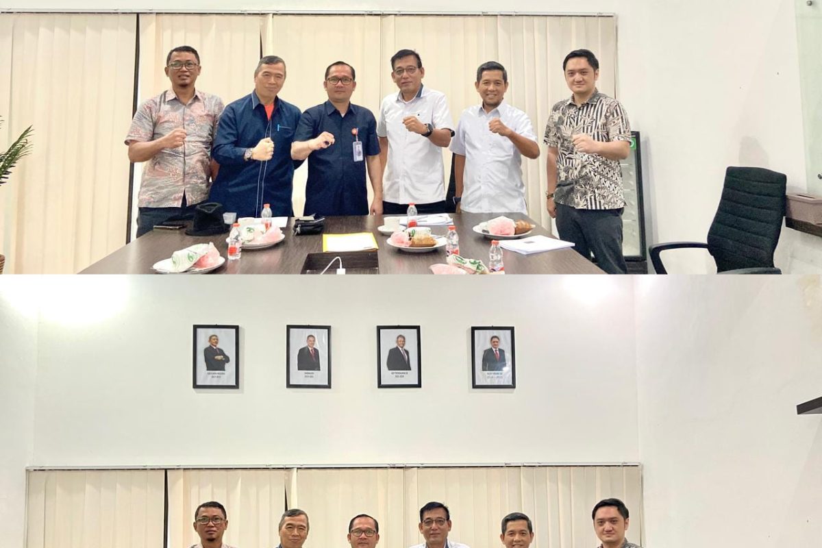 Sinergi Dewan Komisaris dan Direksi dalam Penguatan Strategi Perusahaan dalam Rangka Evaluasi dan Penguatan Kinerja Perusahaan